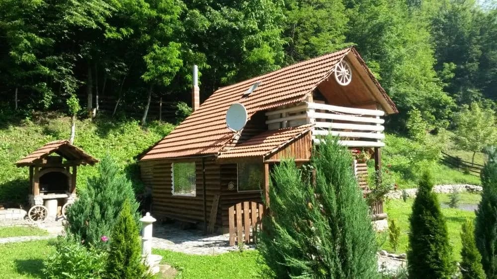Cabană de închiriat 275 lei TOATĂ Rustică, Tradițională Apuseni