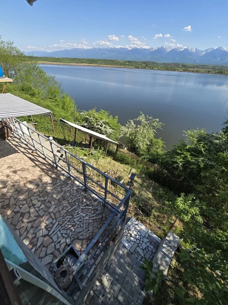 Inchiriez cabana zona Scoreiu baraj pe olt sarbatori pascale,pescuit