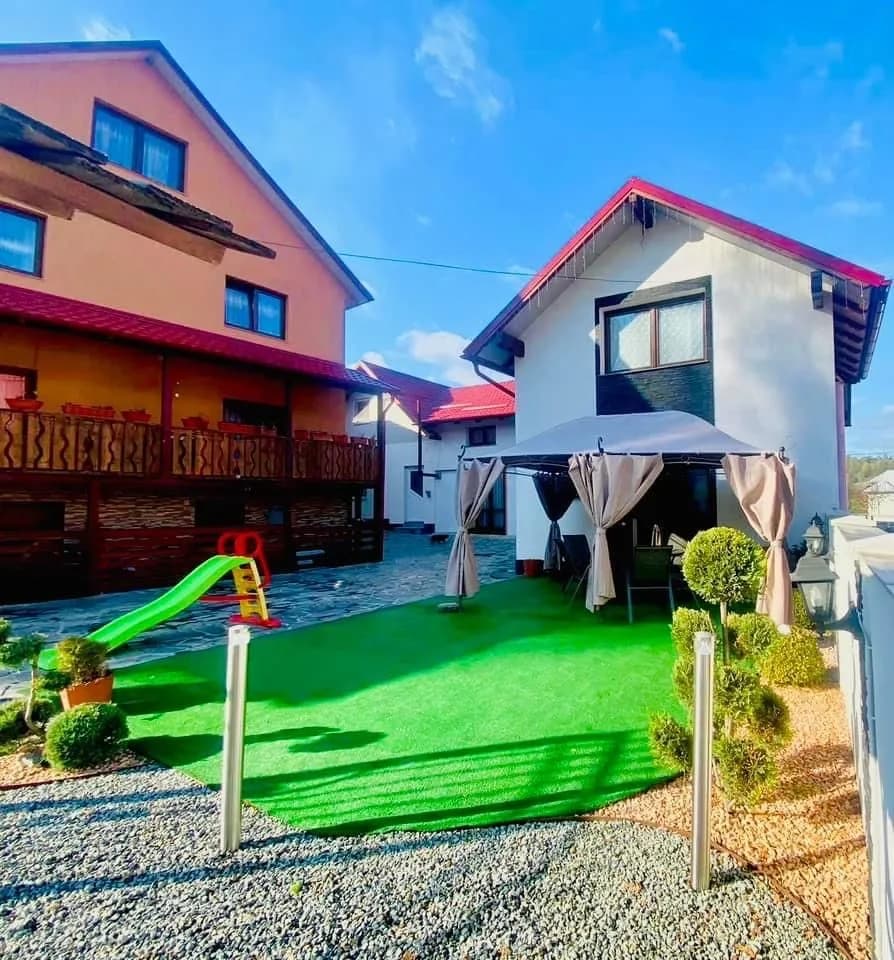 Cabana libera Craciun si Revelion cu ciubar Moisei — Moisei, Maramureș