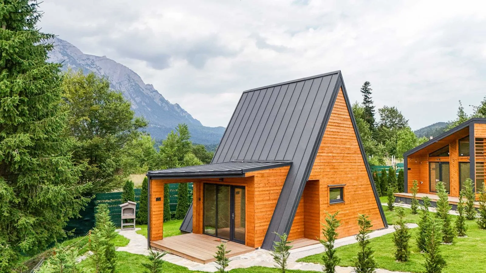 Cabană A-frame cu jacuzzi în Busteni