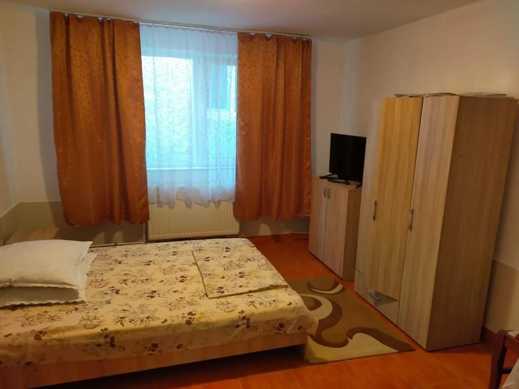 Cazare în Pecinisca
