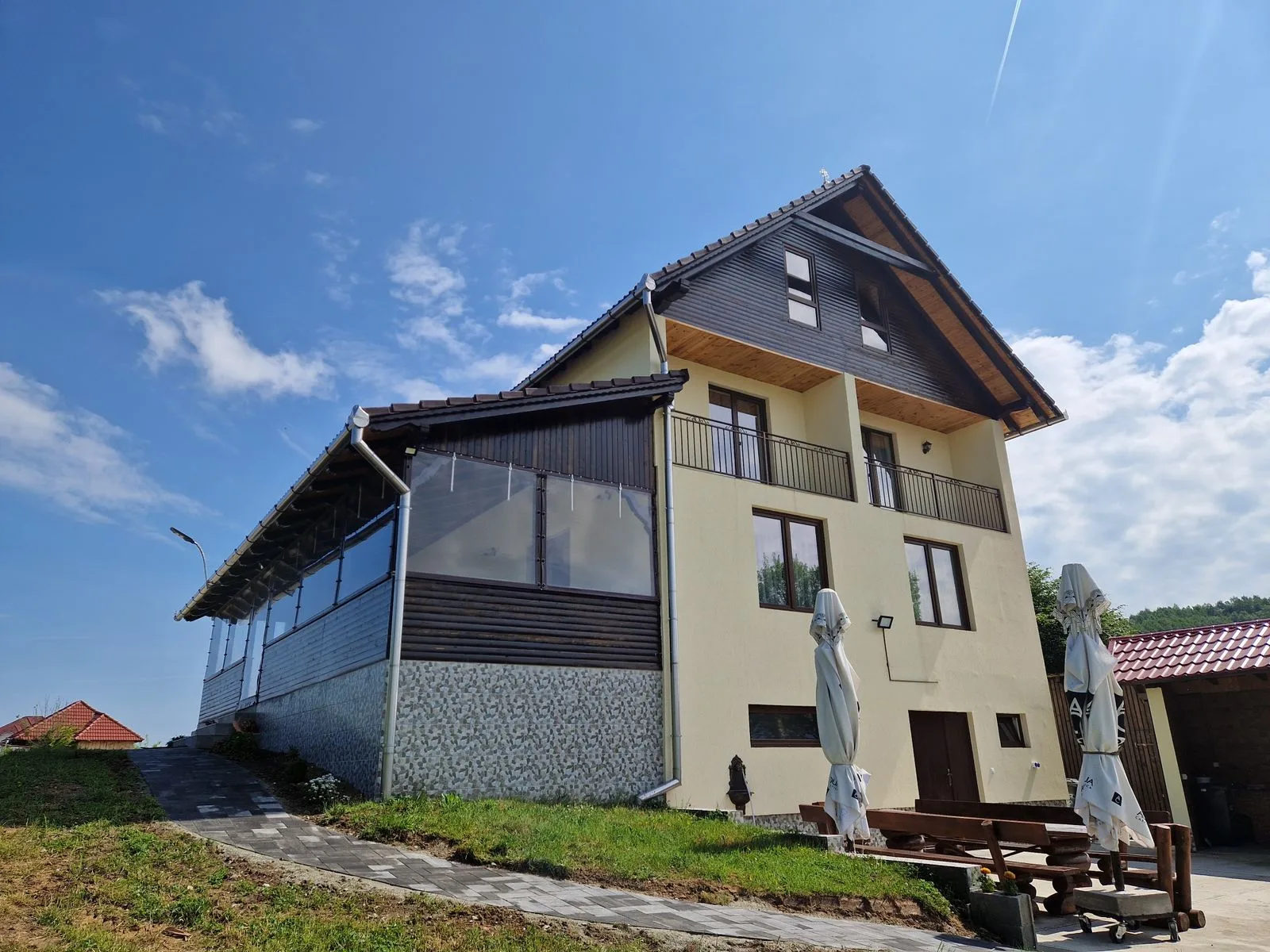 Cabană cu ciubăr în Jina