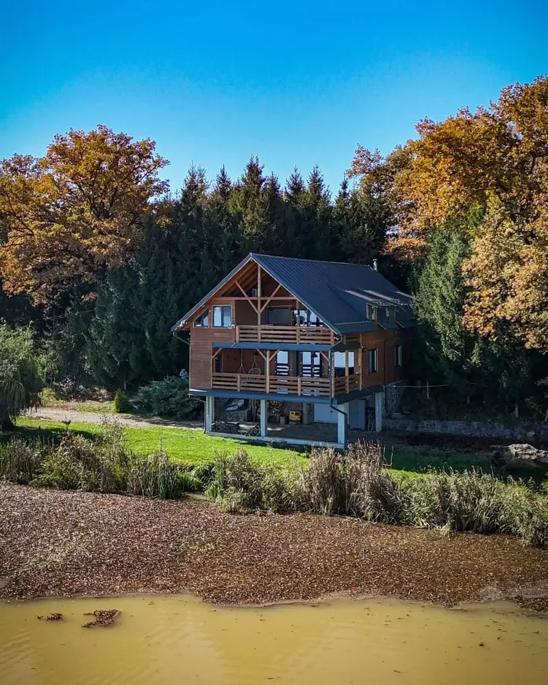 Cabană în Colun
