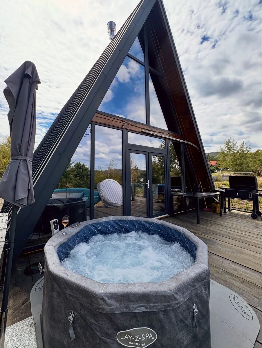 Cabană A-frame cu jacuzzi în Fardea