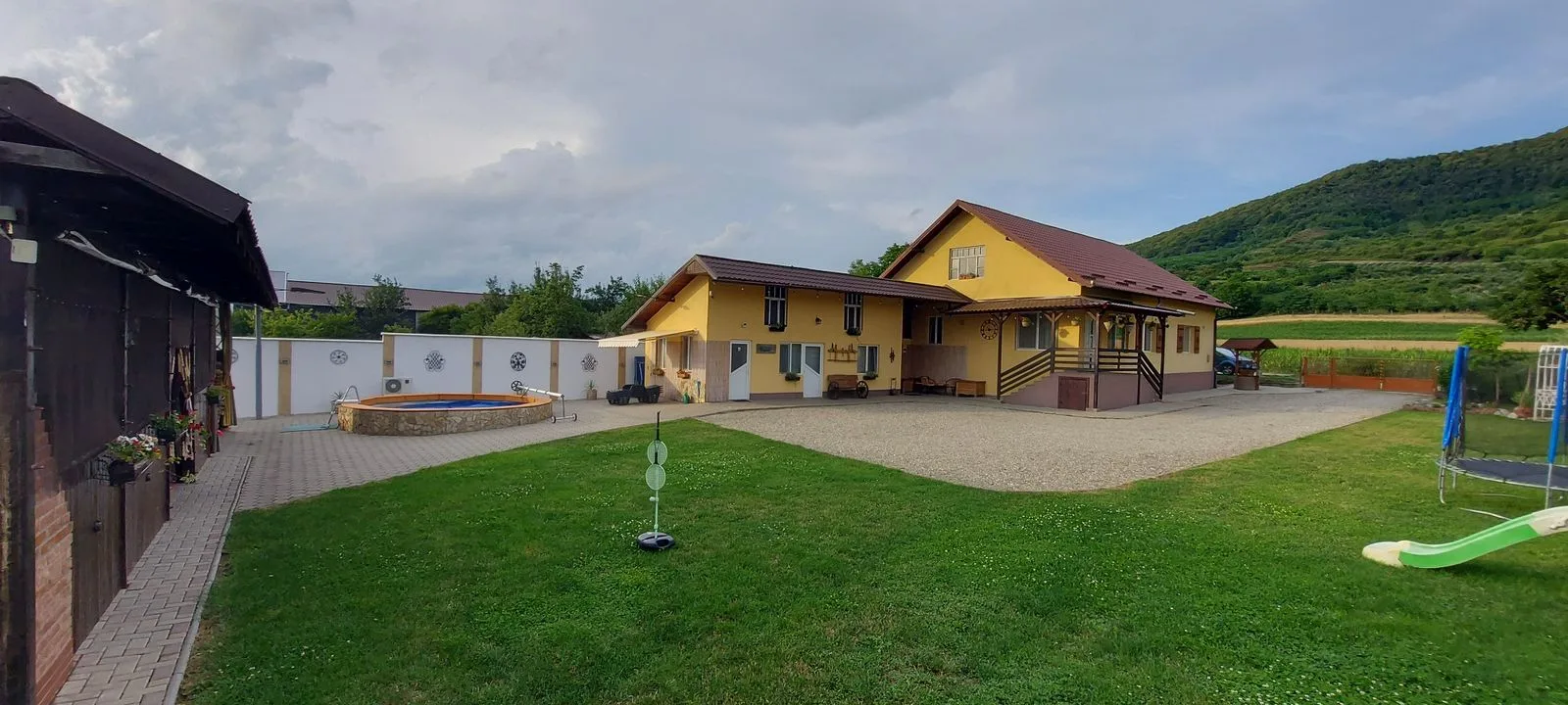 Casă de vacanță cu ciubăr în Tigau