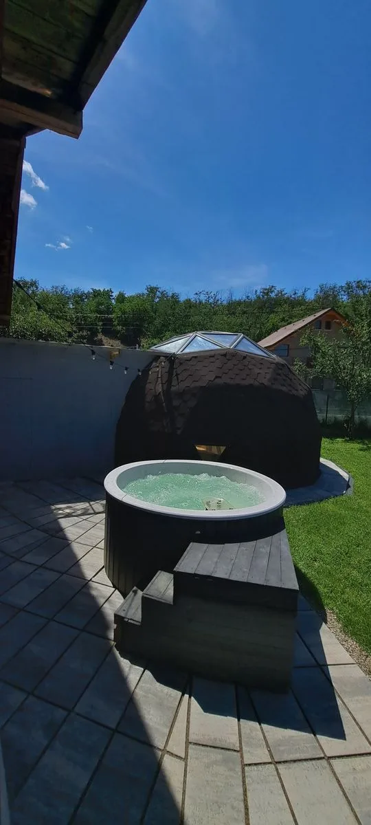 Vilă cu ciubăr în Gheorghe Doja