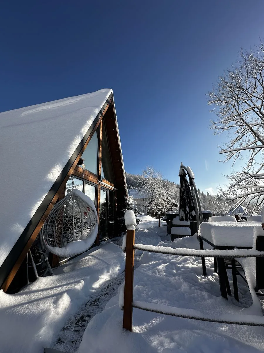 Cabană A-frame cu ciubăr în Garda de Sus