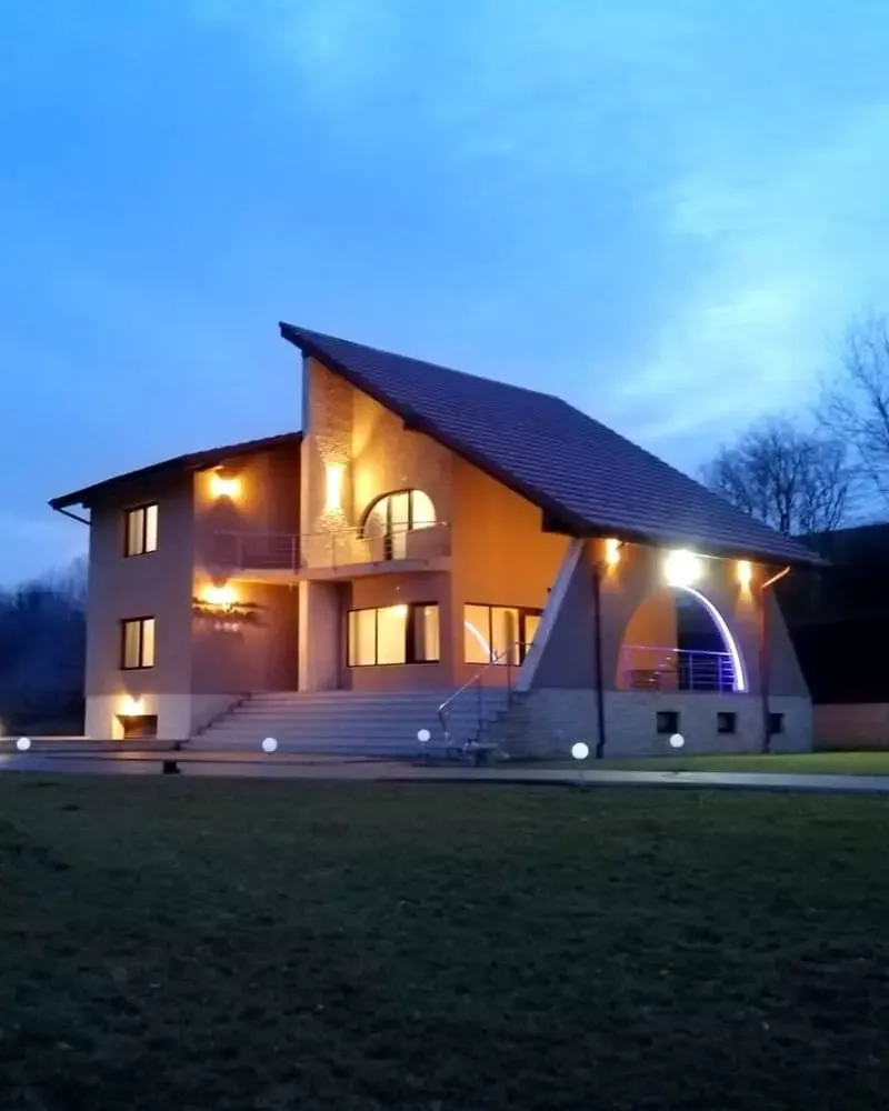 Pensiune cu jacuzzi în Căianu Mic