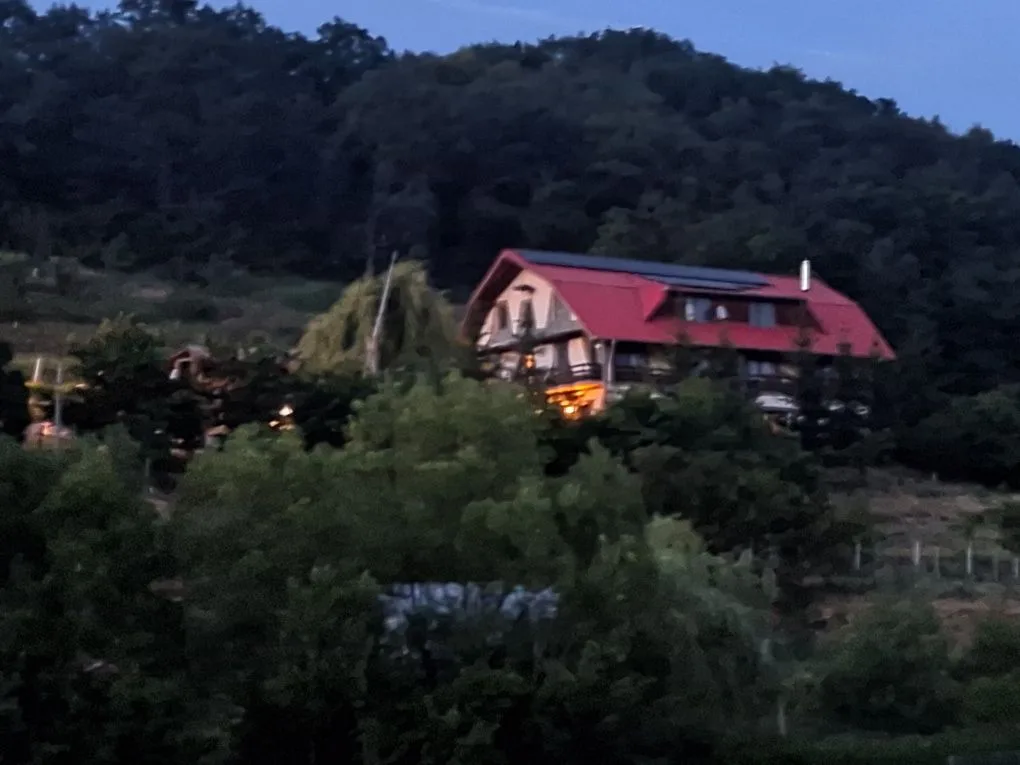 Cabană cu ciubăr în Sura Mare