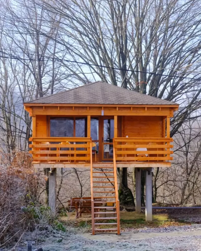 Cabană A-frame în Valea Avrigului