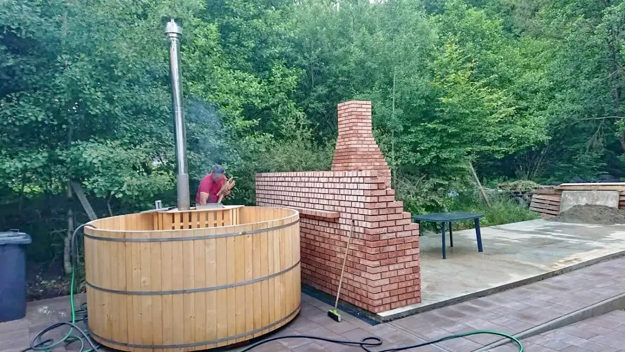 Casă de vacanță cu ciubăr în Câmpu Cetății