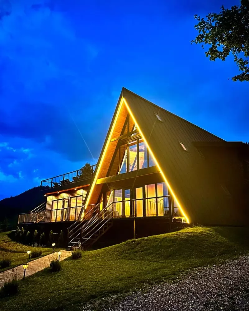 Cabană A-frame în Sadova