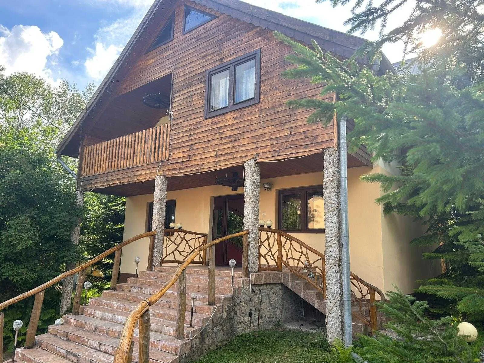 Cabană cu ciubăr în Marcesti