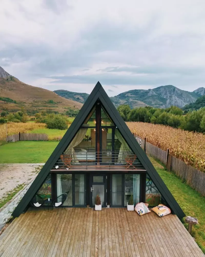 Cabană A-frame în Vălișoara