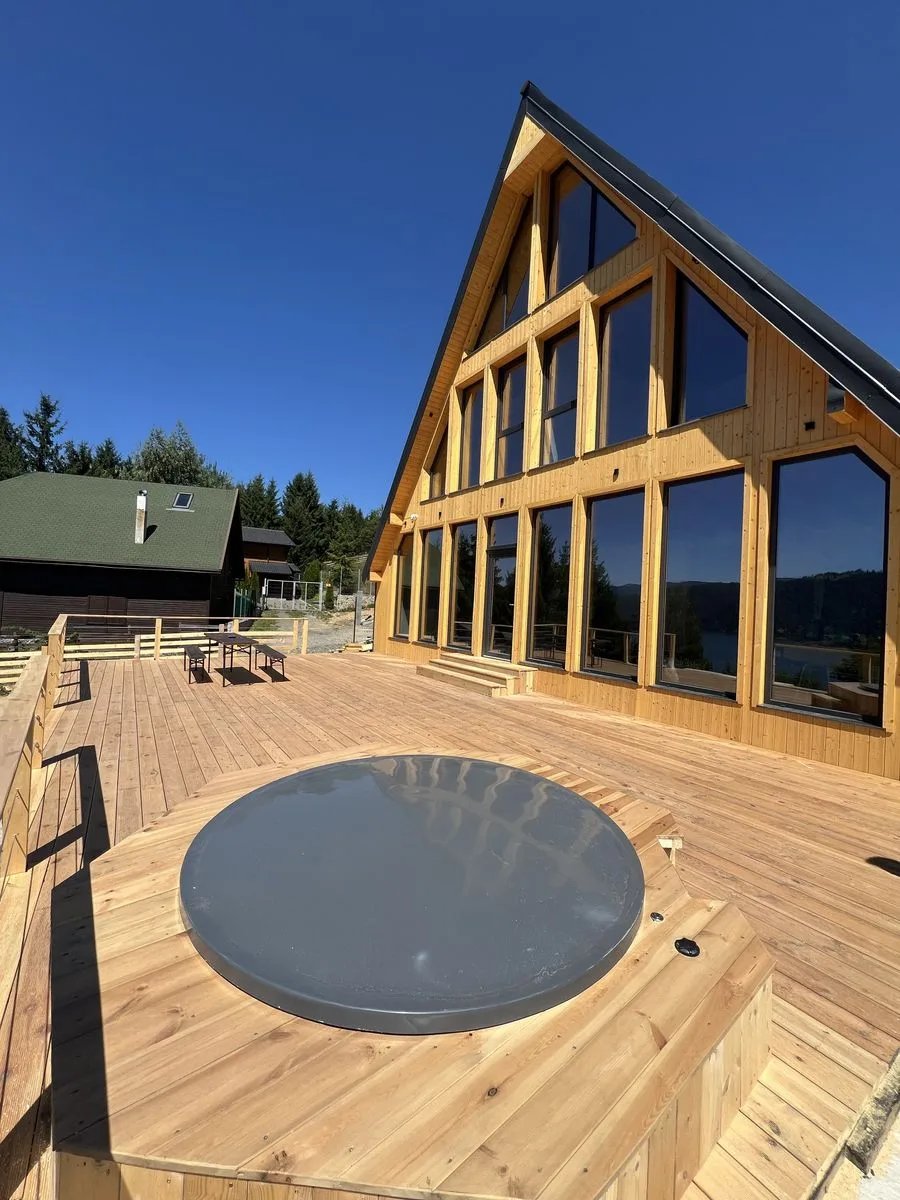 Cabană A-frame cu jacuzzi în Unirea