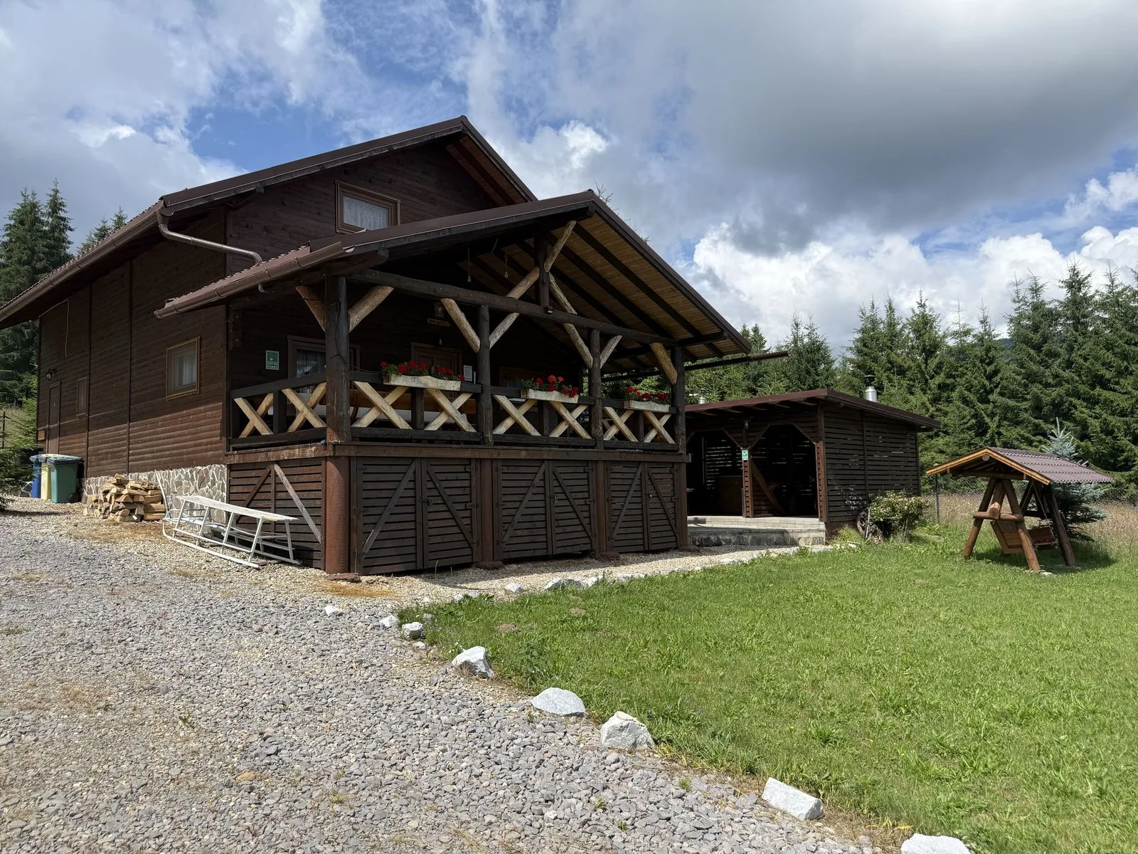 Cabană cu ciubăr în Borzont