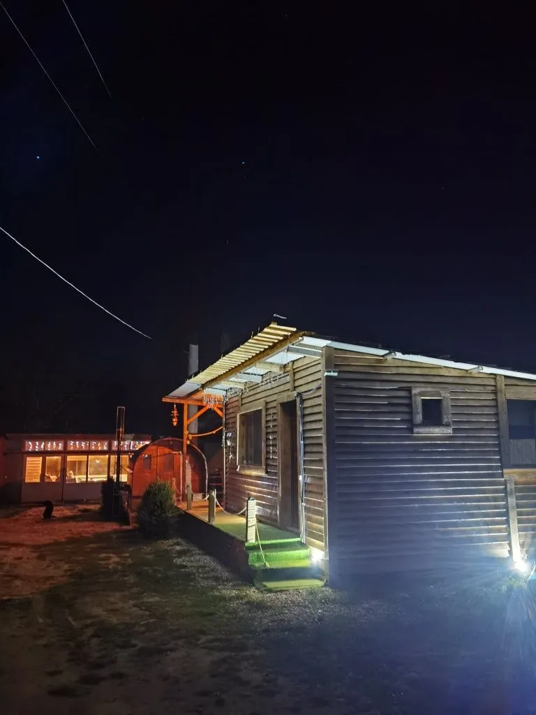 Cabană cu ciubăr în Eselnita