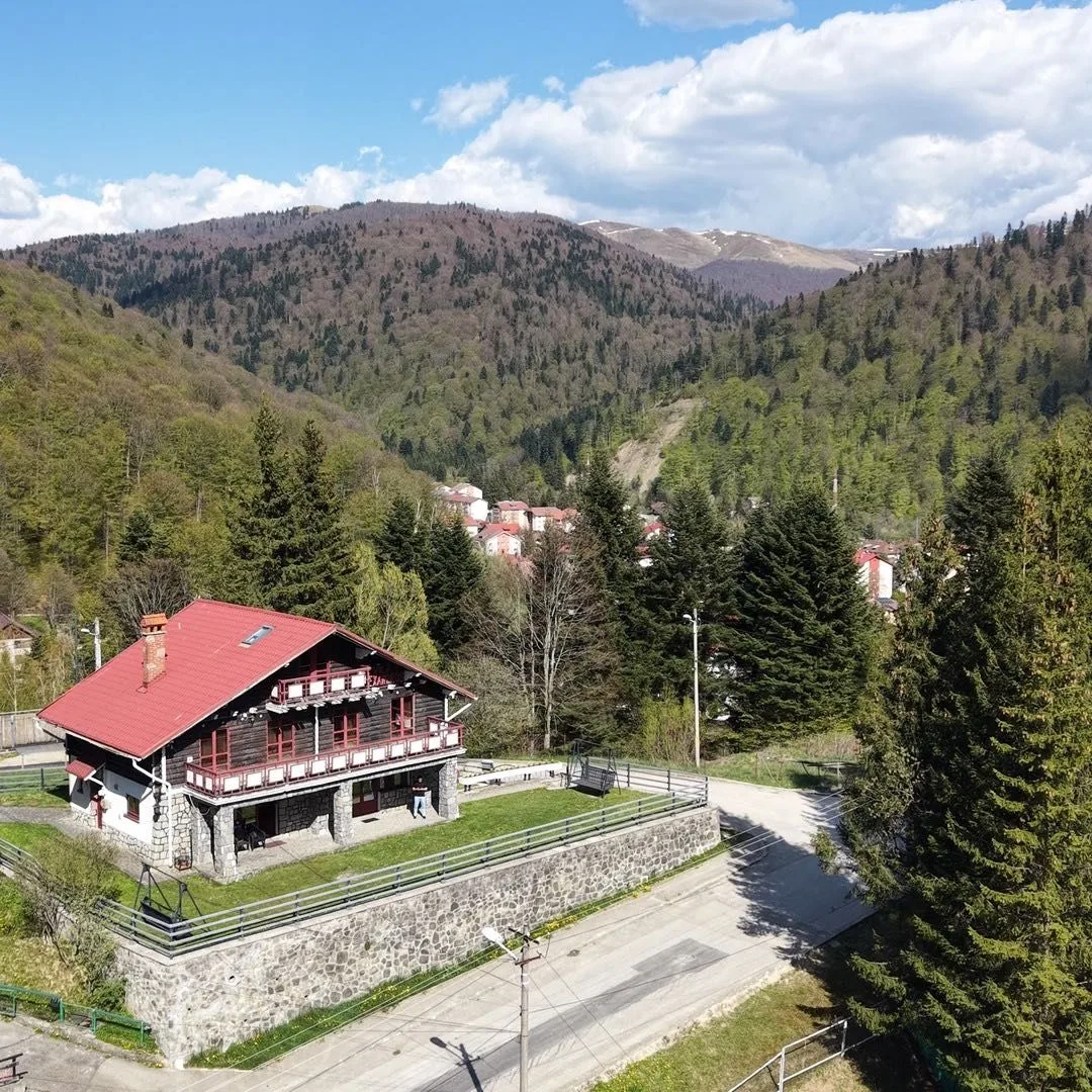 Hotel pentru 14 persoane în Busteni