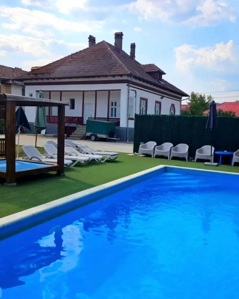 Cazare cu ciubăr în Tigveni