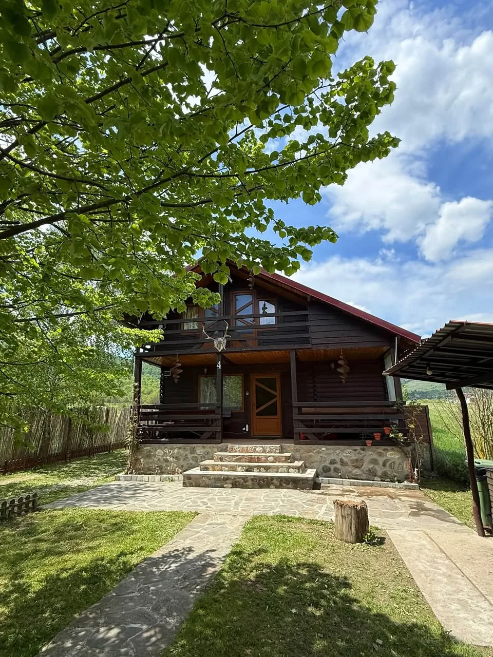 Cabană cu ciubăr în Vălișoara