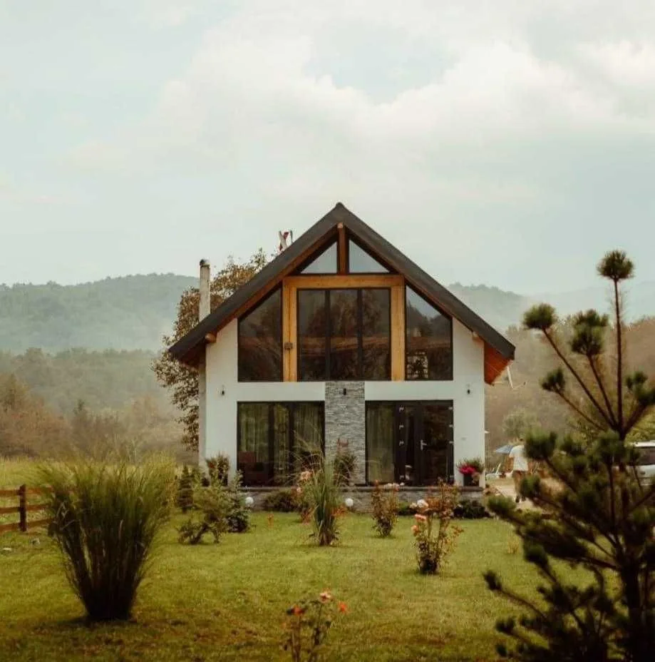 Casă de vacanță cu ciubăr în Borlova