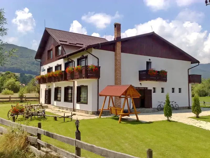 Pensiune cu piscină în Bran