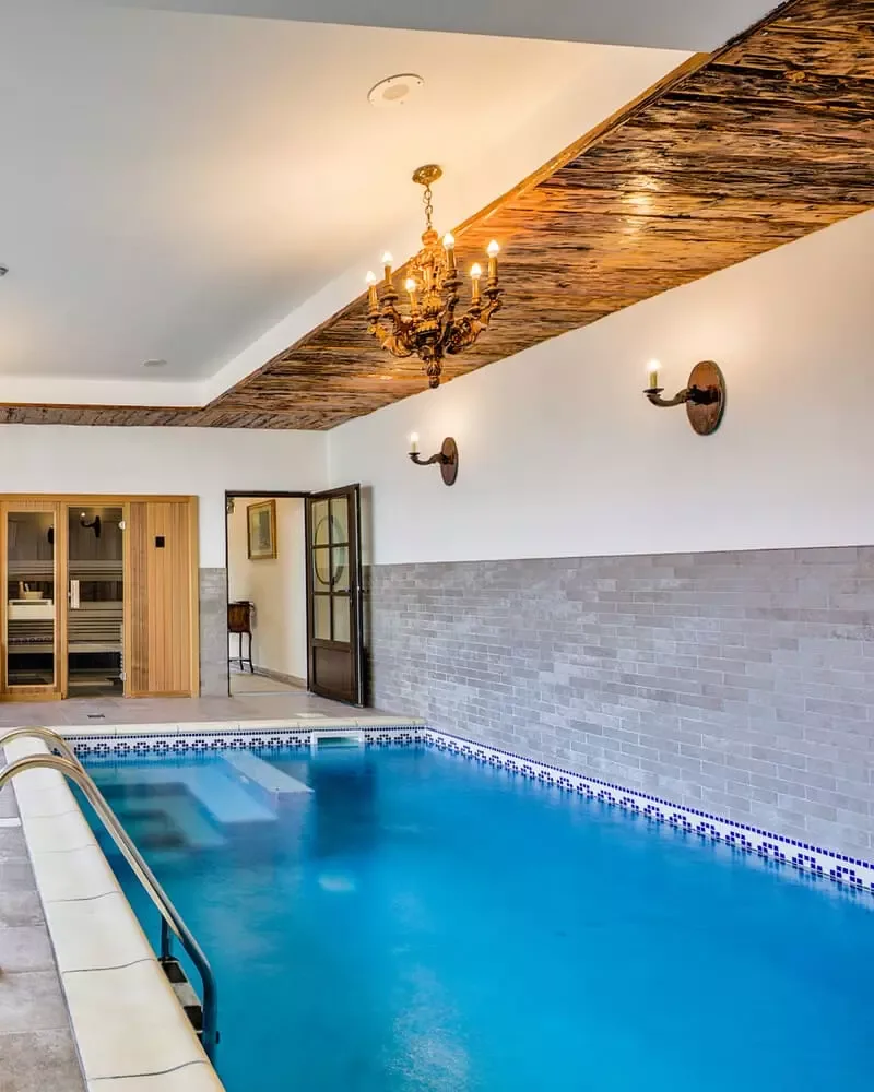 Vilă cu jacuzzi în Cristian