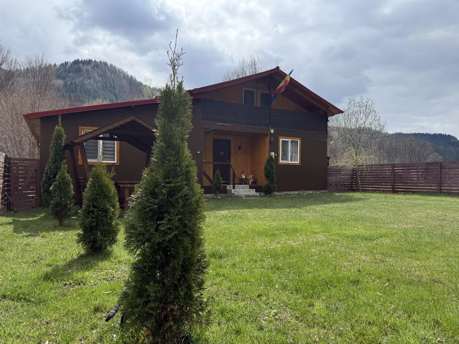 Cabană cu ciubăr în Cazaci