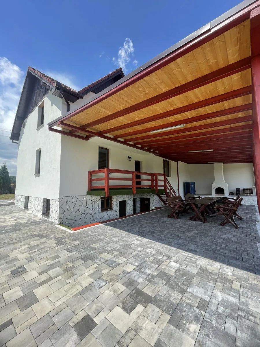 Cabană cu ciubăr în Rasca