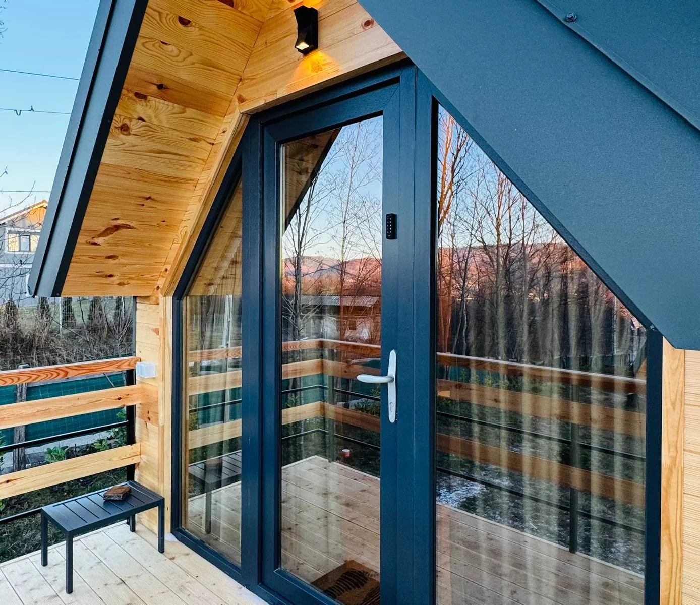 Cabană A-frame cu ciubăr în Campulung