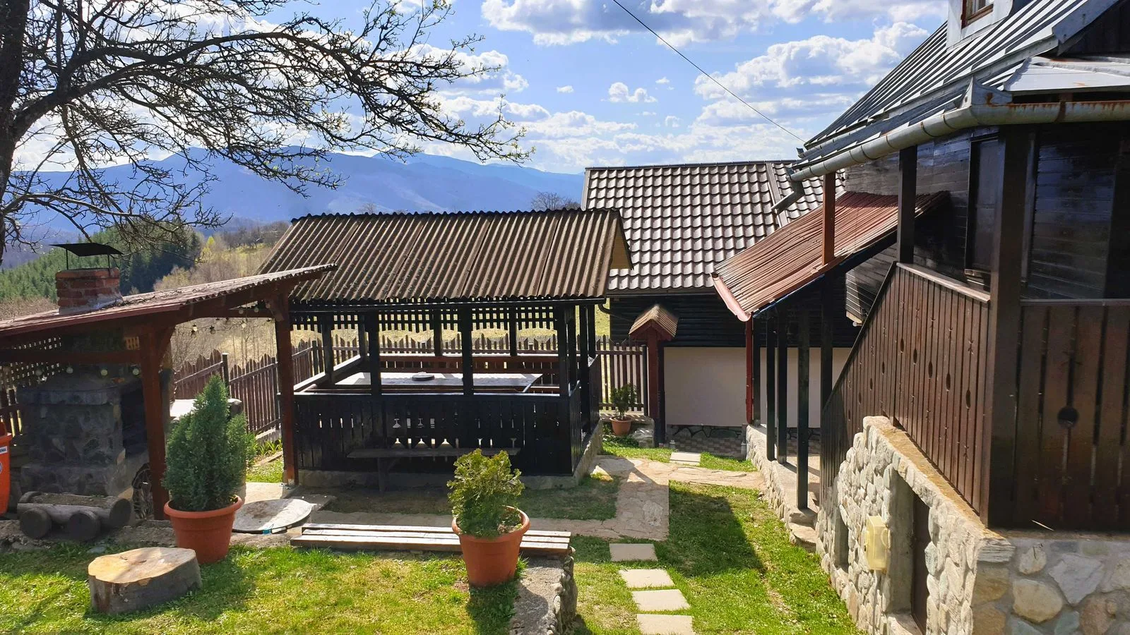 Cabană pentru 10 persoane în Jiet