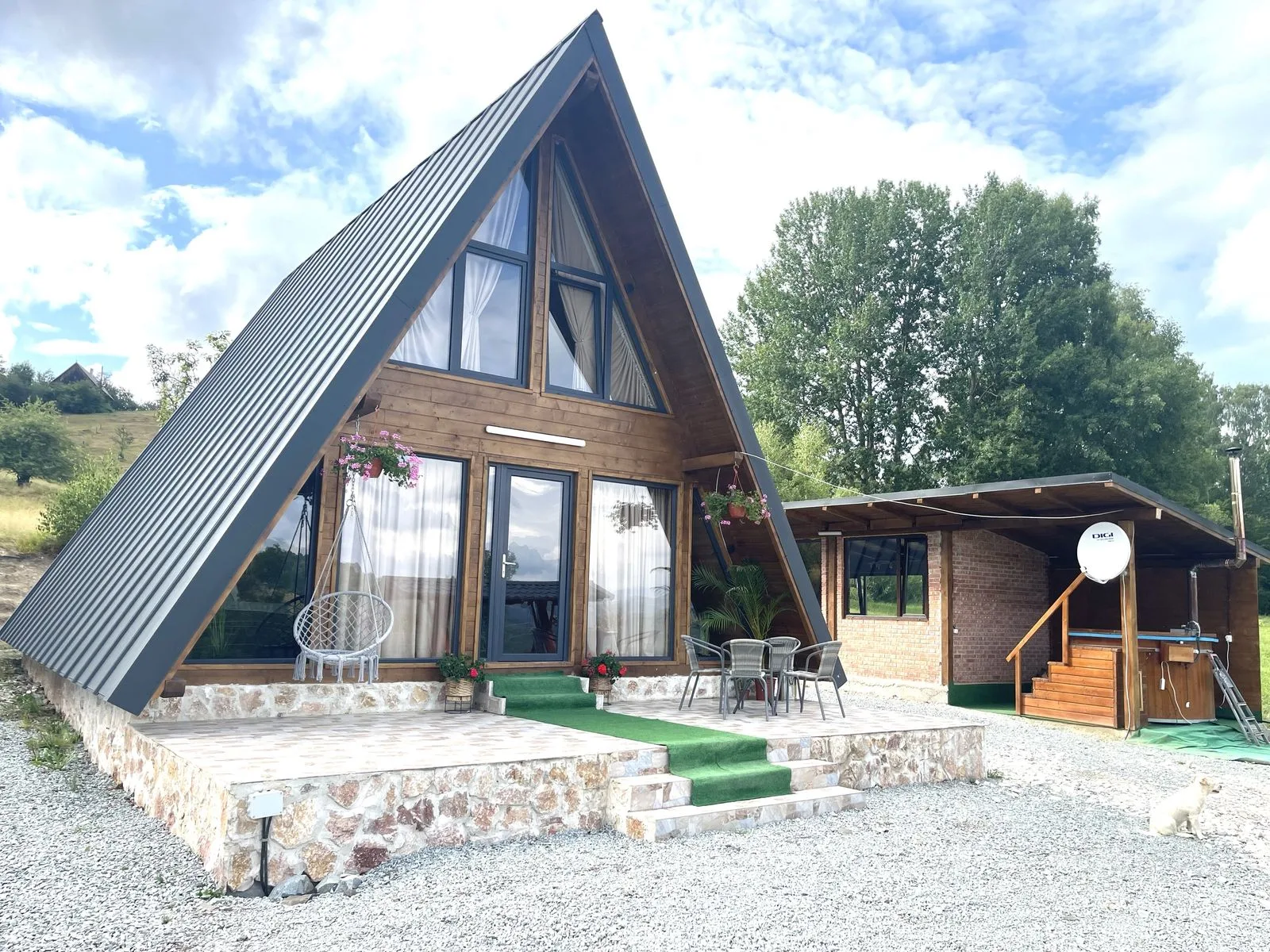 Cabană A-frame cu ciubăr în Poiana Vadului